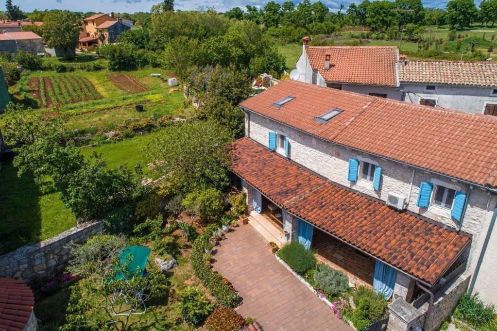 Villa Kazun With Private Pool And Two Gardens Marčana Kültér fotó